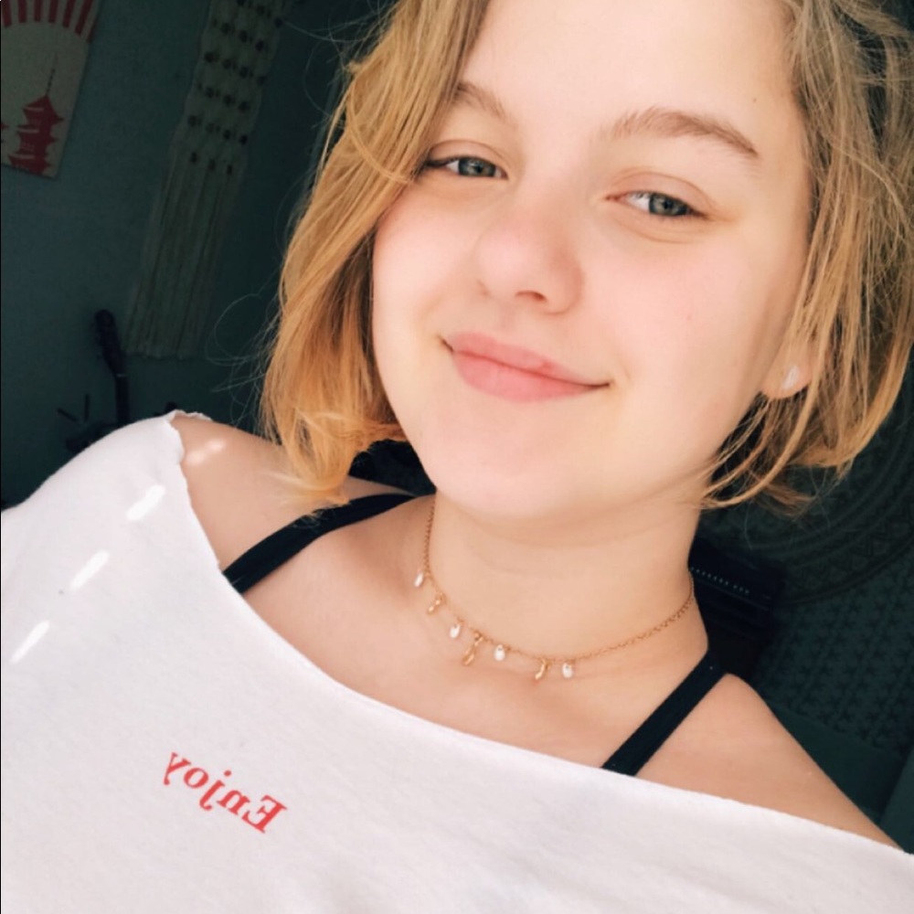 Meet your Posher, Alyvia